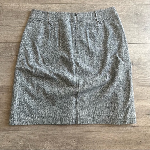 EUC Talbots gray a-line skirt - size 6 - Picture 4 of 4